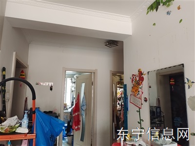 出售運(yùn)河家園學(xué)區(qū)兩室一廳 有房照