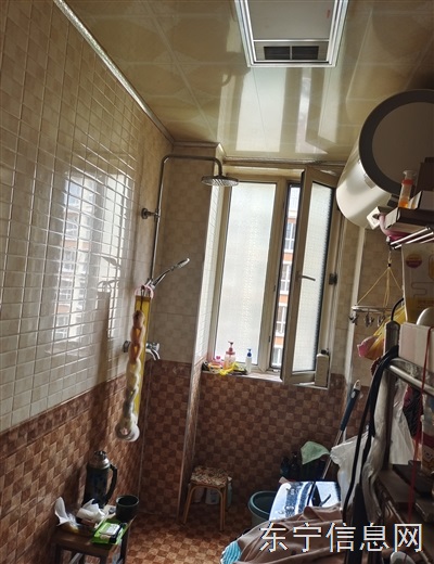 出售運(yùn)河家園學(xué)區(qū)兩室一廳 有房照