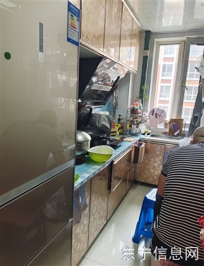 出售運(yùn)河家園學(xué)區(qū)兩室一廳 有房照